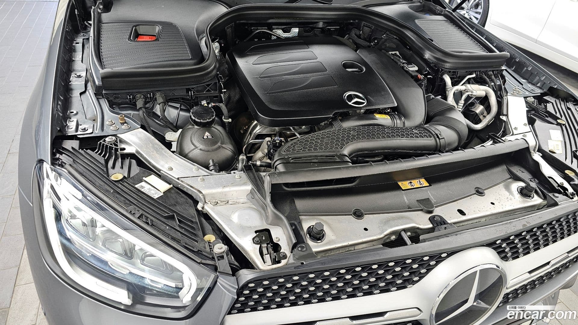 Main__Slider__Photo:GLC-Class Mercedes-Benz 2022.8-5