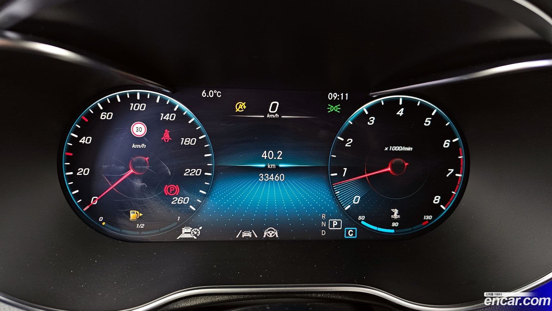 Main__Slider__Photo:GLC-Class Mercedes-Benz 2022.8-7