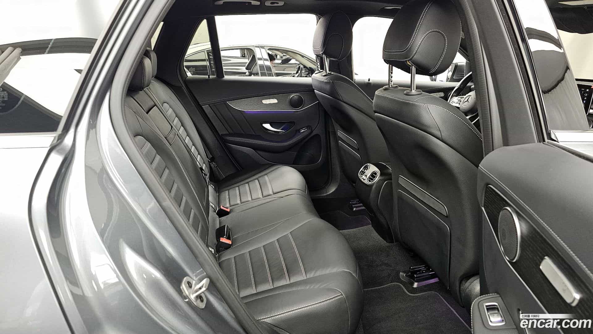 GLC-Class Mercedes-Benz 2022.8-OPTION-016