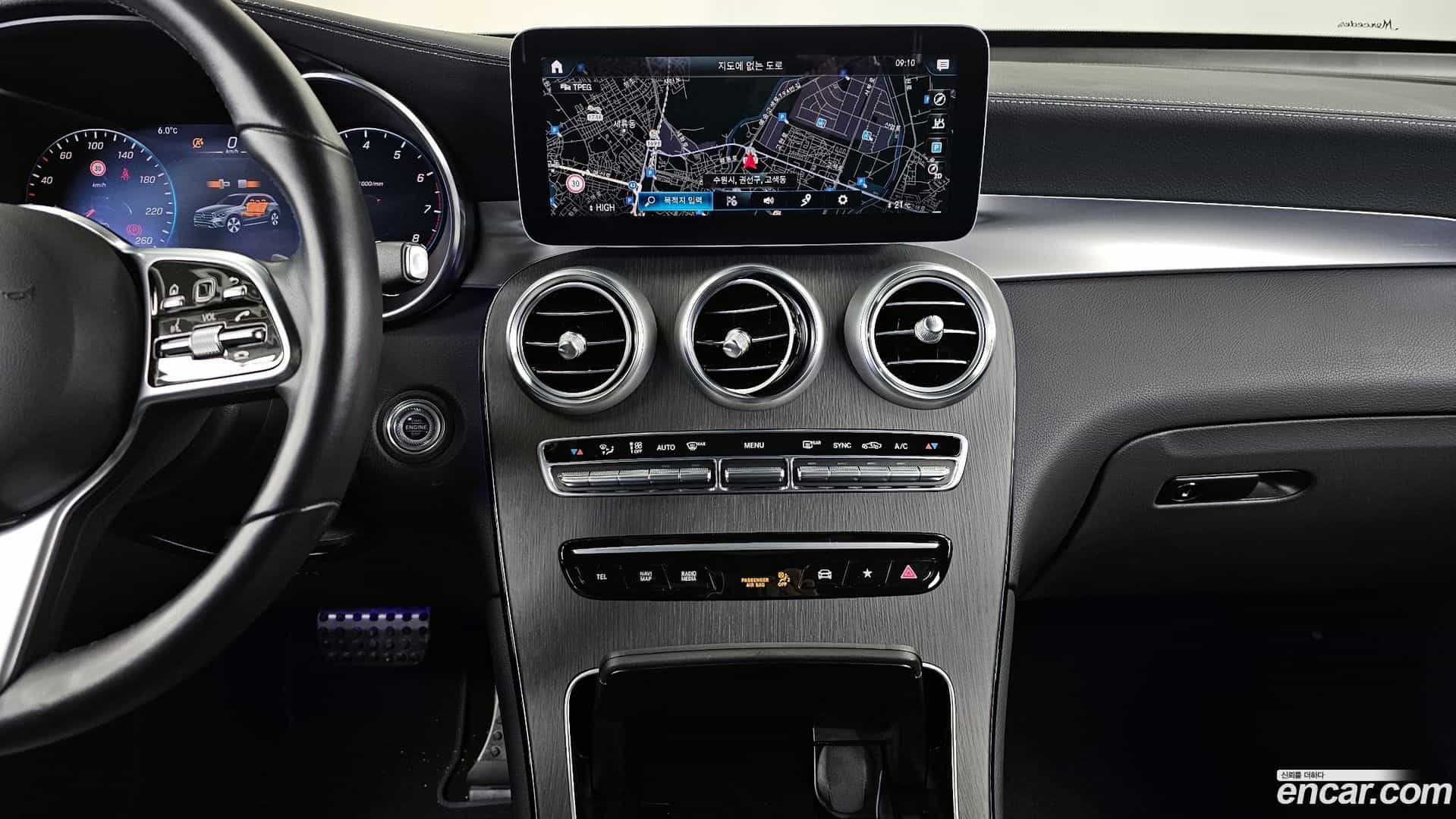 GLC-Class Mercedes-Benz 2022.8-OPTION-018