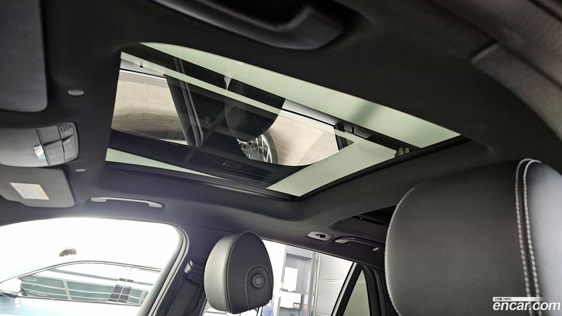 GLC-Class Mercedes-Benz 2022.8-OPTION-023