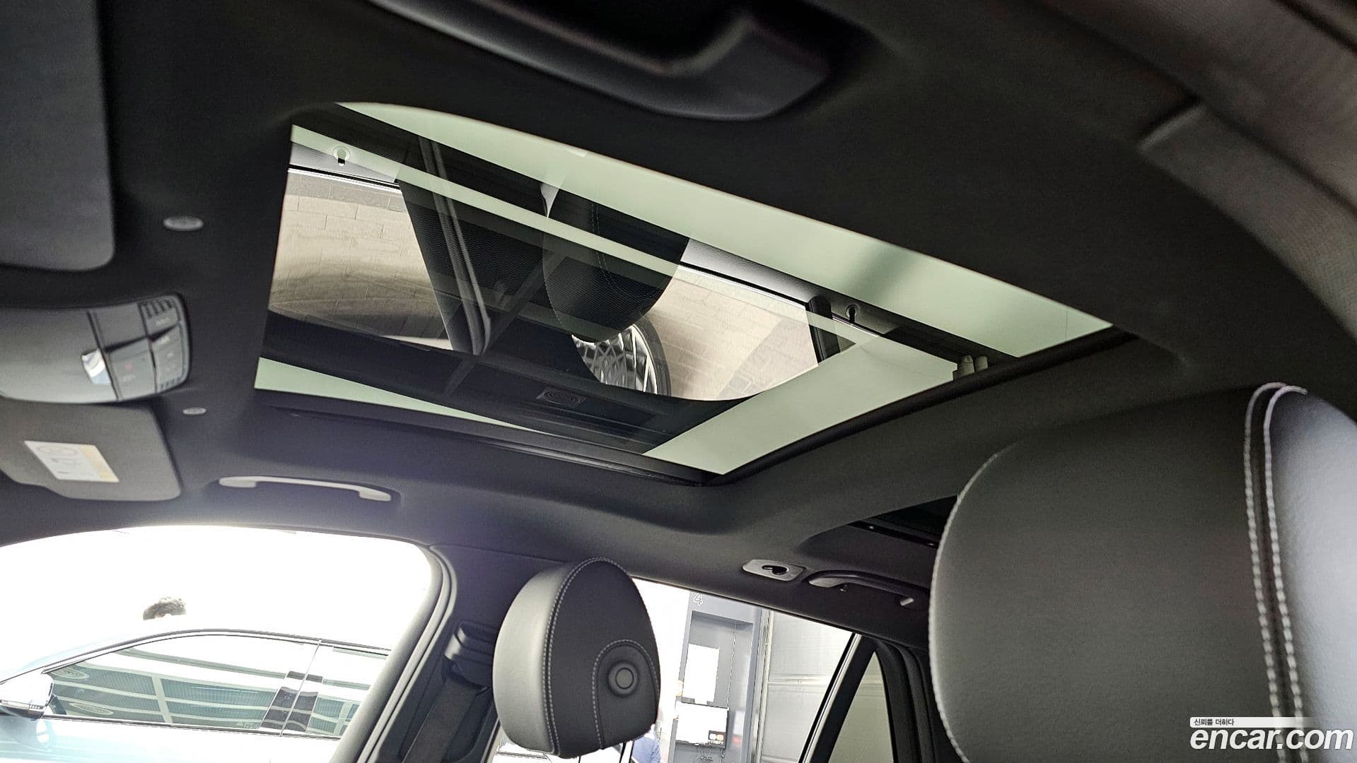 Main__Slider__Photo:GLC-Class Mercedes-Benz 2022.8-18