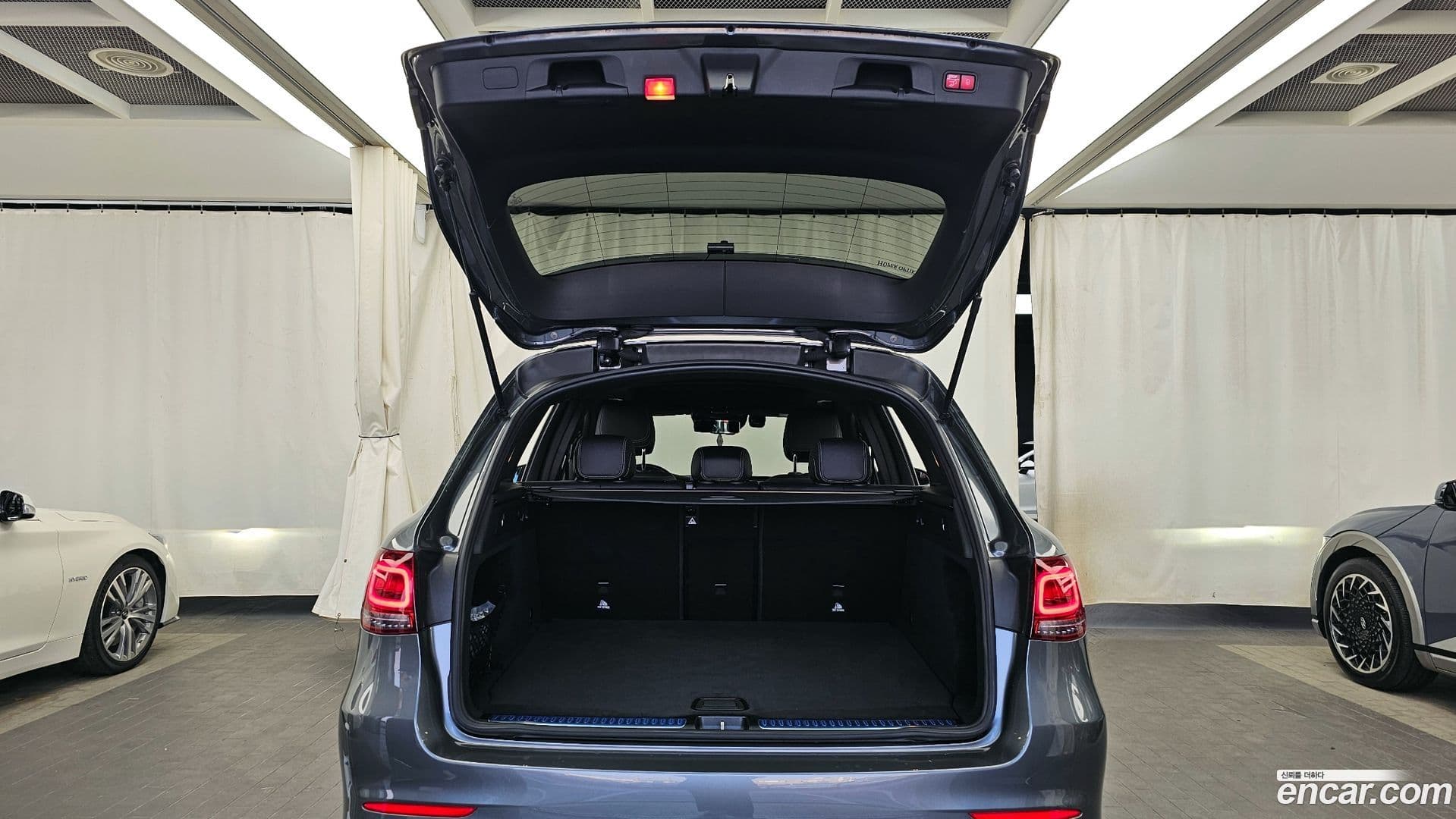 Main__Slider__Photo:GLC-Class Mercedes-Benz 2022.8-19