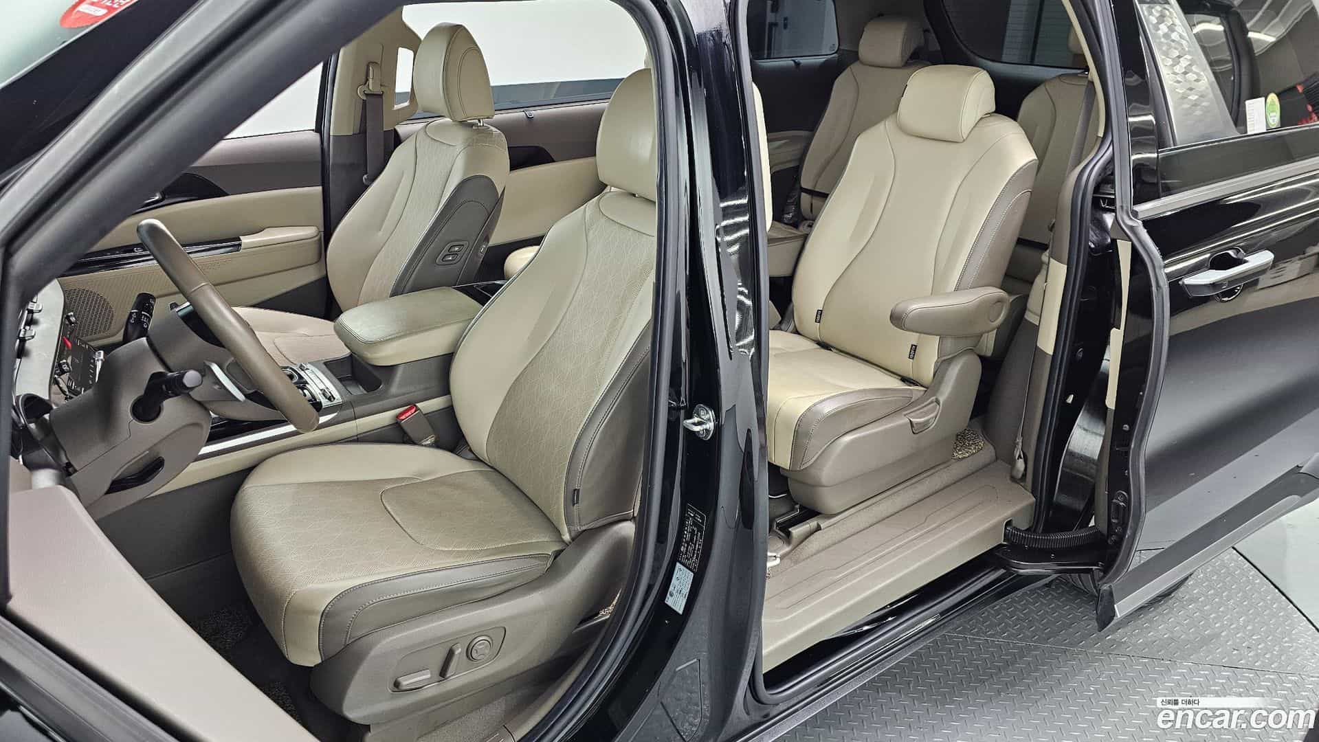 Canival Kia 2020.8-OPTION-016