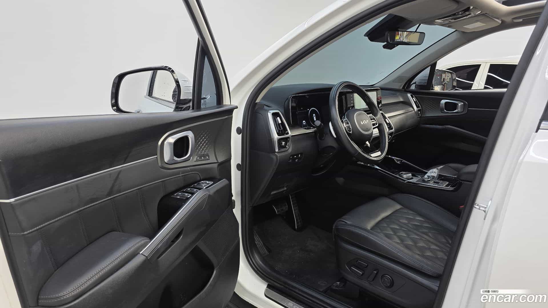 Sorento Kia 2022.8-INNER-010