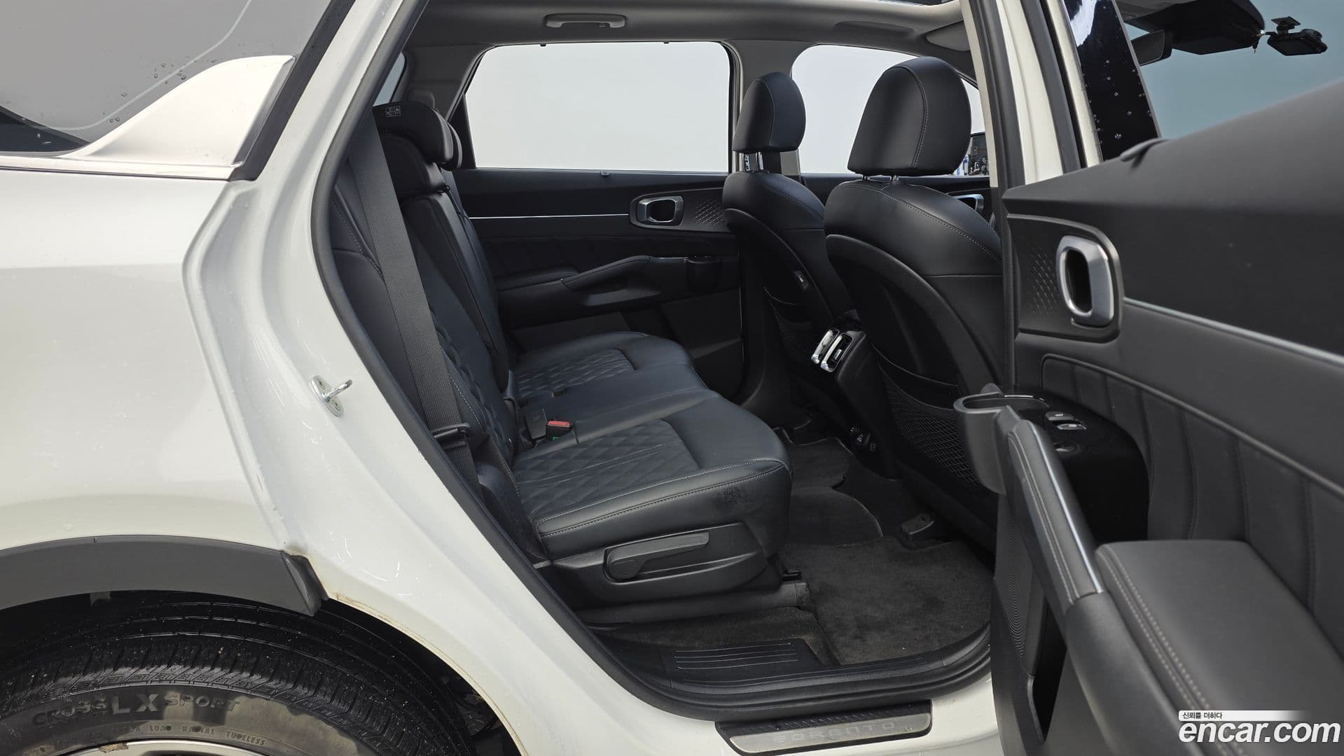 Main__Slider__Photo:Sorento Kia 2022.8-11