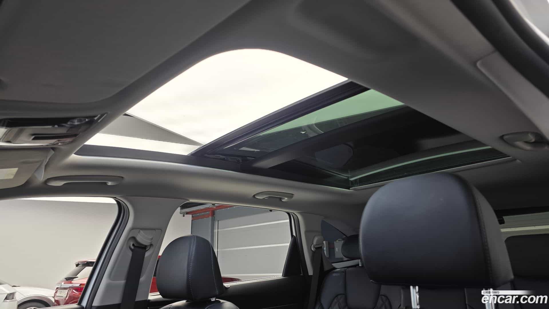 Sorento Kia 2022.8-OPTION-023