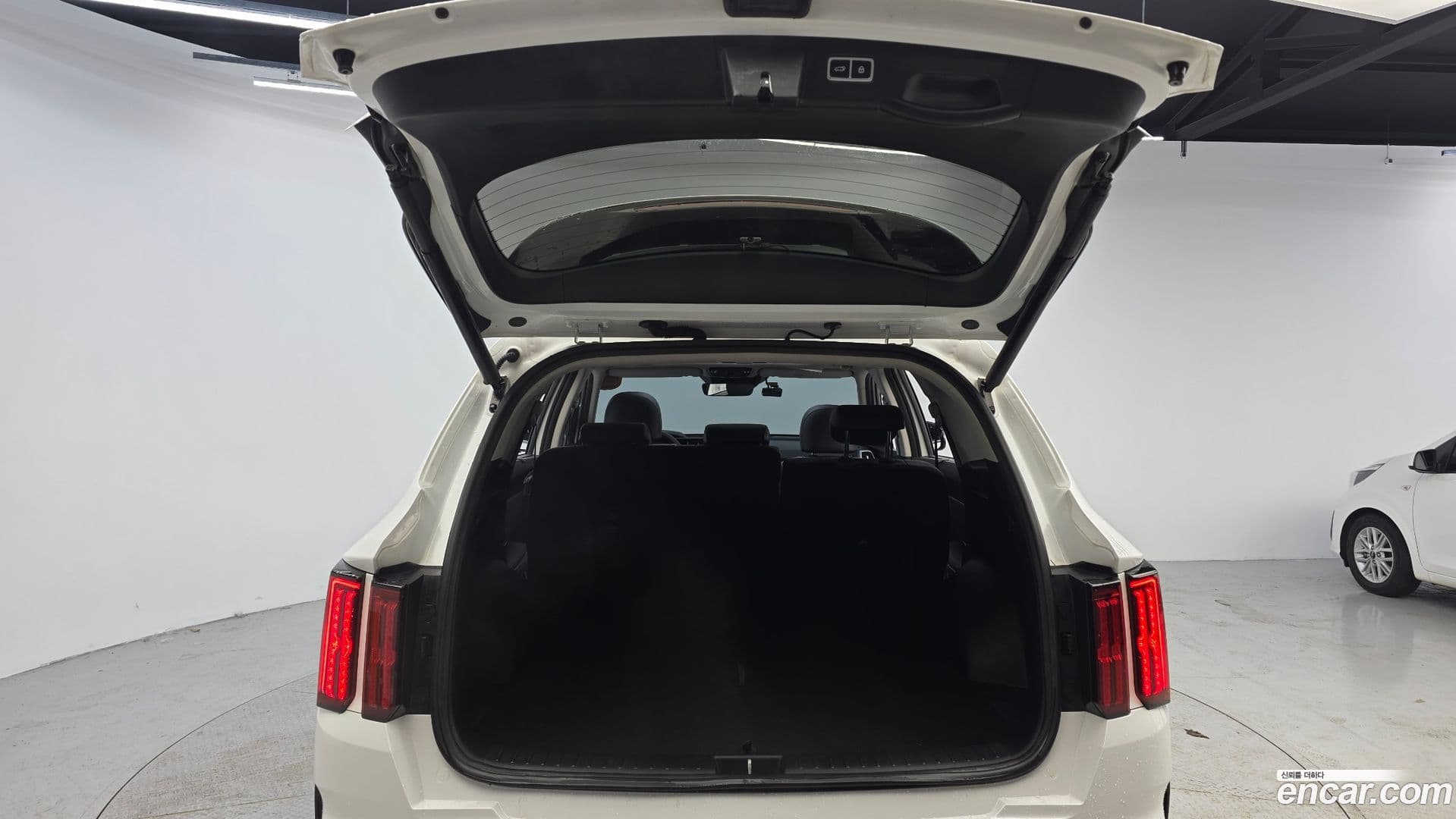 Main__Slider__Photo:Sorento Kia 2022.8-19