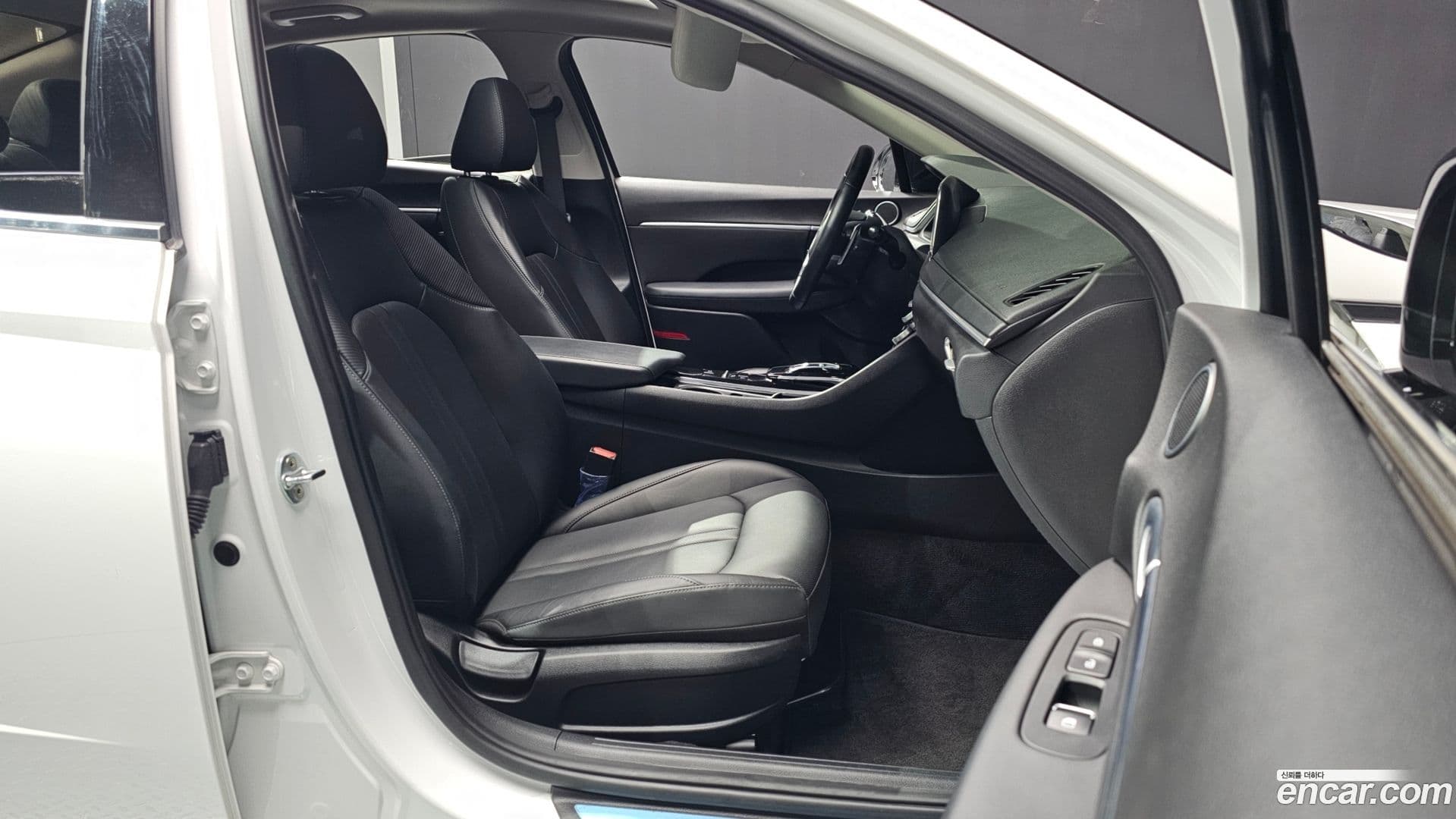 Main__Slider__Photo:Sonata Hyundai 2020.0-10