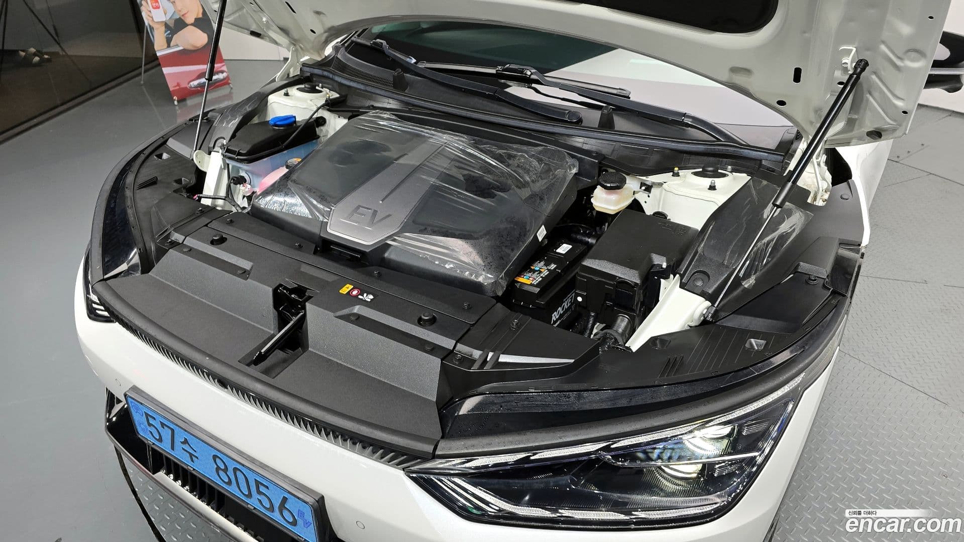 Main__Slider__Photo:EV6 Kia 2024.2-5