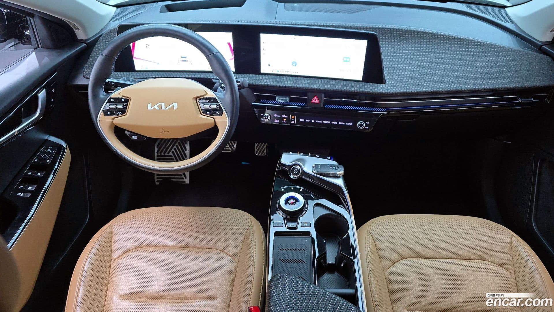 Main__Slider__Photo:EV6 Kia 2024.2-6