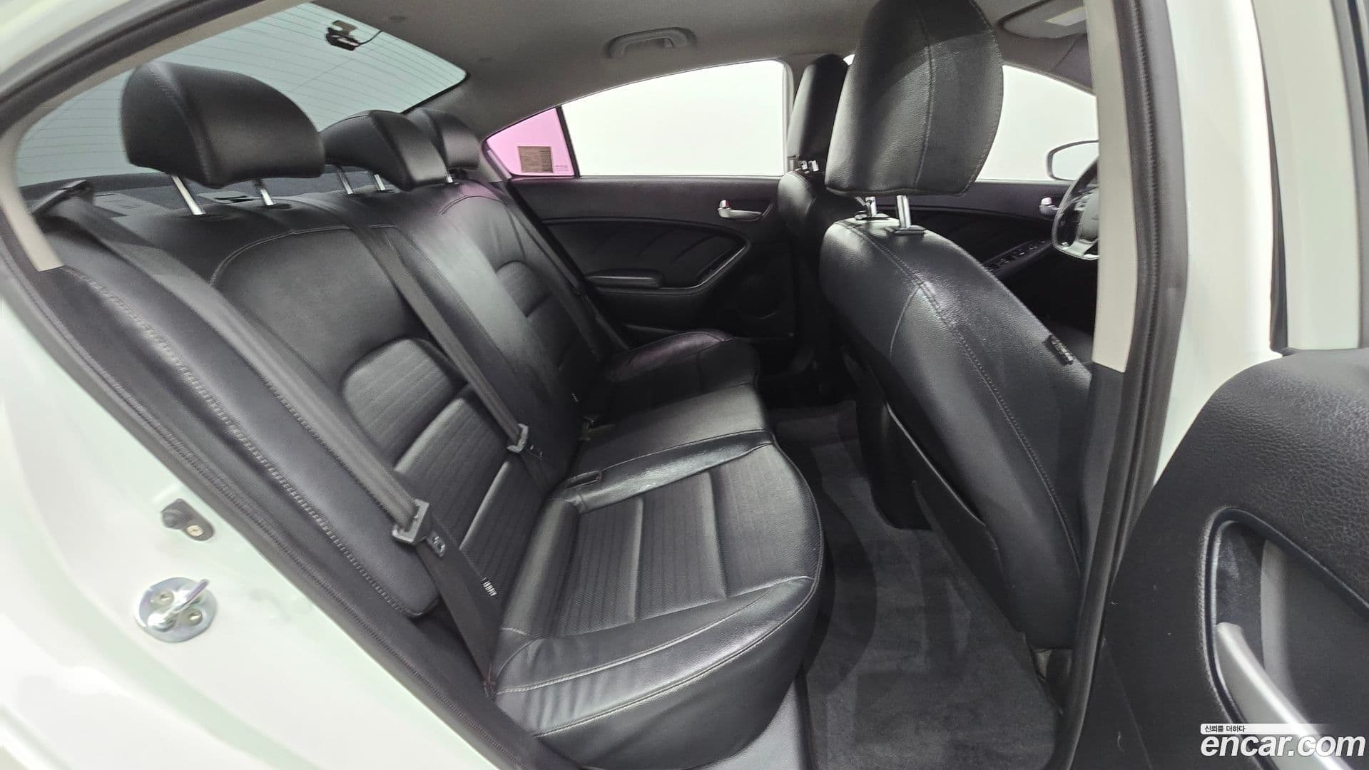 Main__Slider__Photo:K3 Kia 2016.10-11