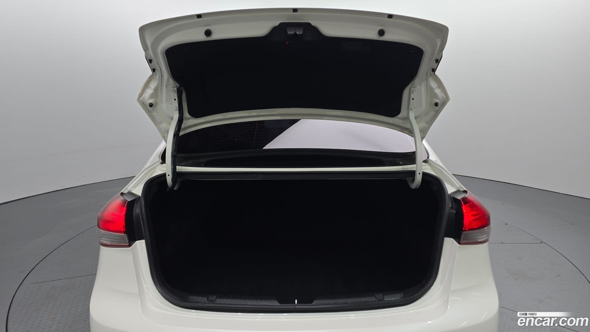 Main__Slider__Photo:K3 Kia 2016.10-19