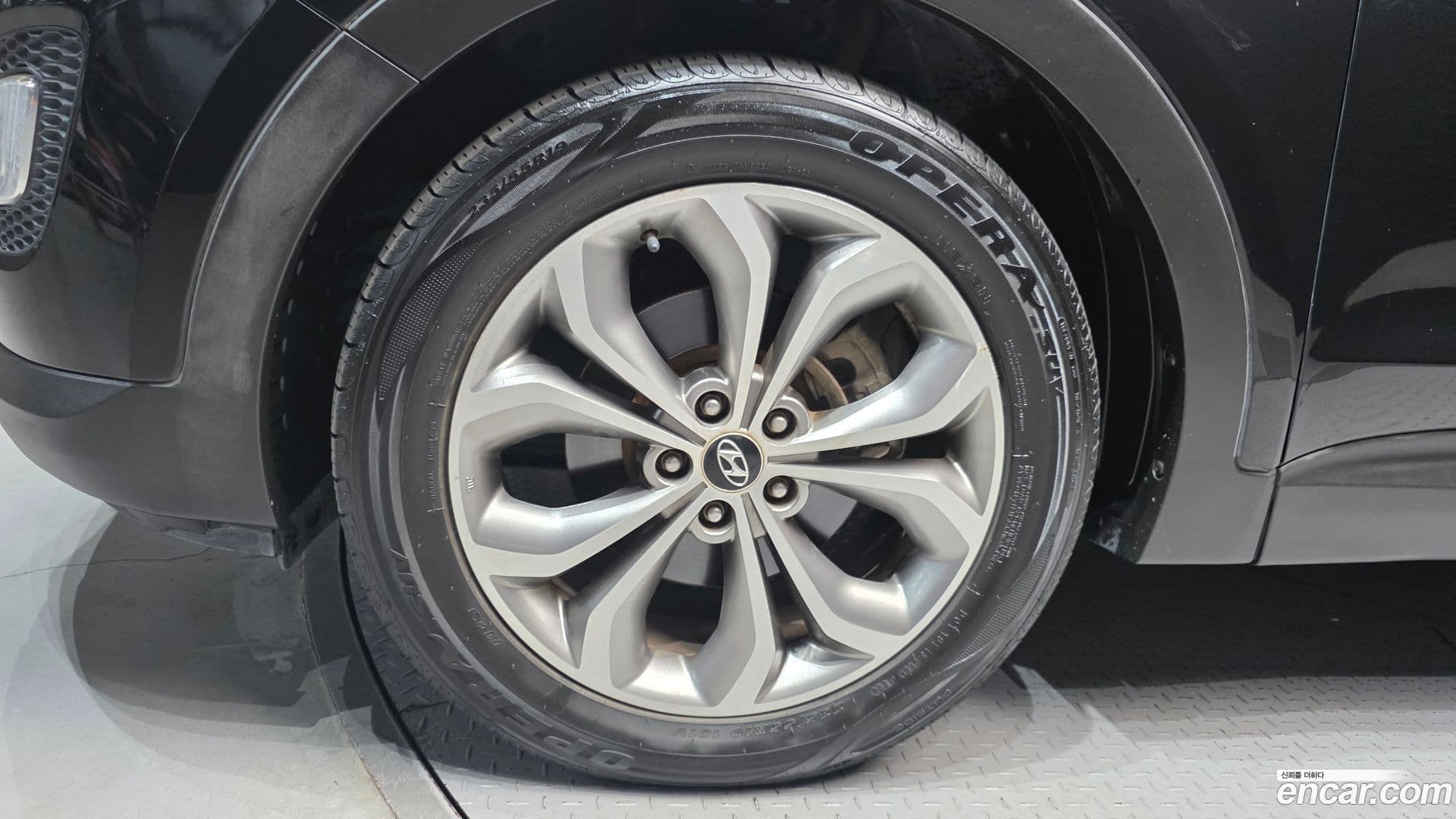 Main__Slider__Photo:Santafe Hyundai 2013.4-4