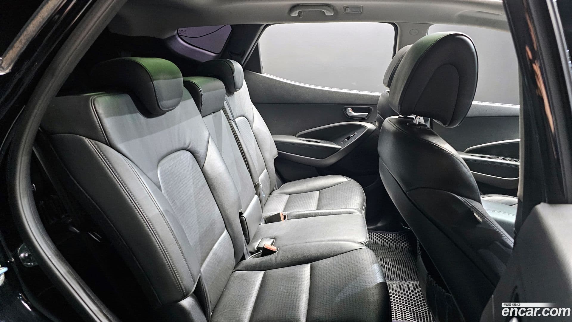 Main__Slider__Photo:Santafe Hyundai 2013.4-11