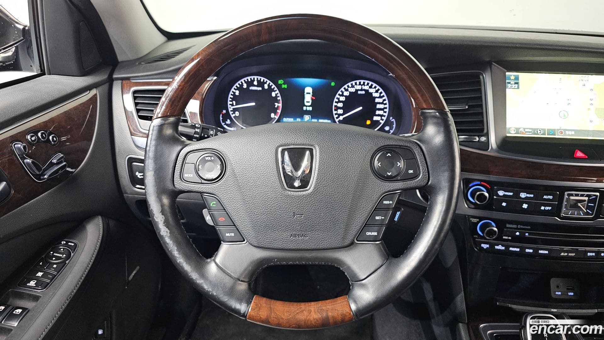 Main__Slider__Photo:Equus Hyundai 2013.6-12