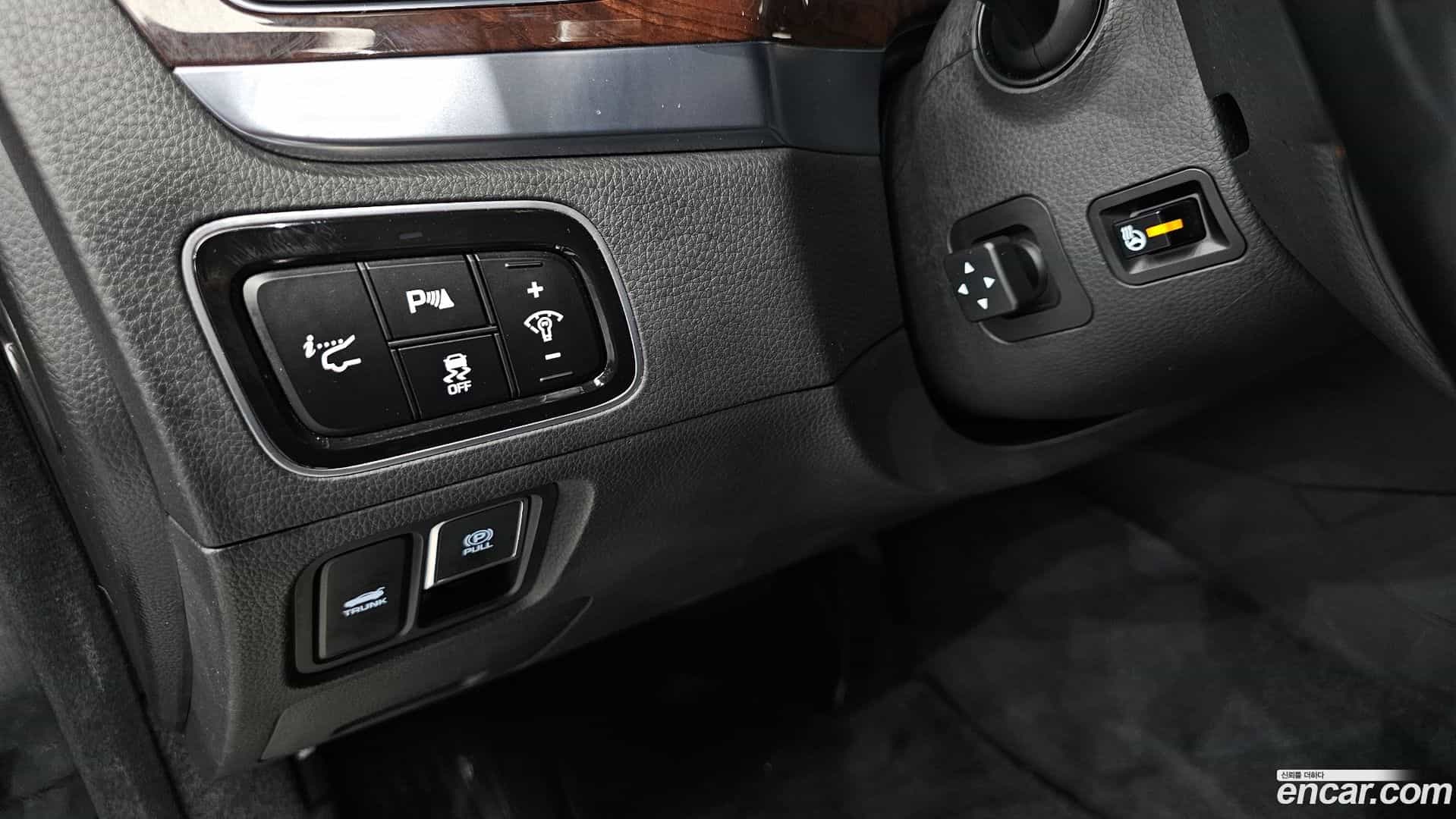 Equus Hyundai 2013.6-OPTION-020