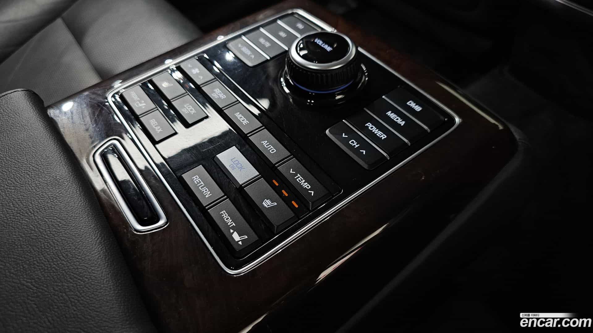 Equus Hyundai 2013.6-OPTION-022