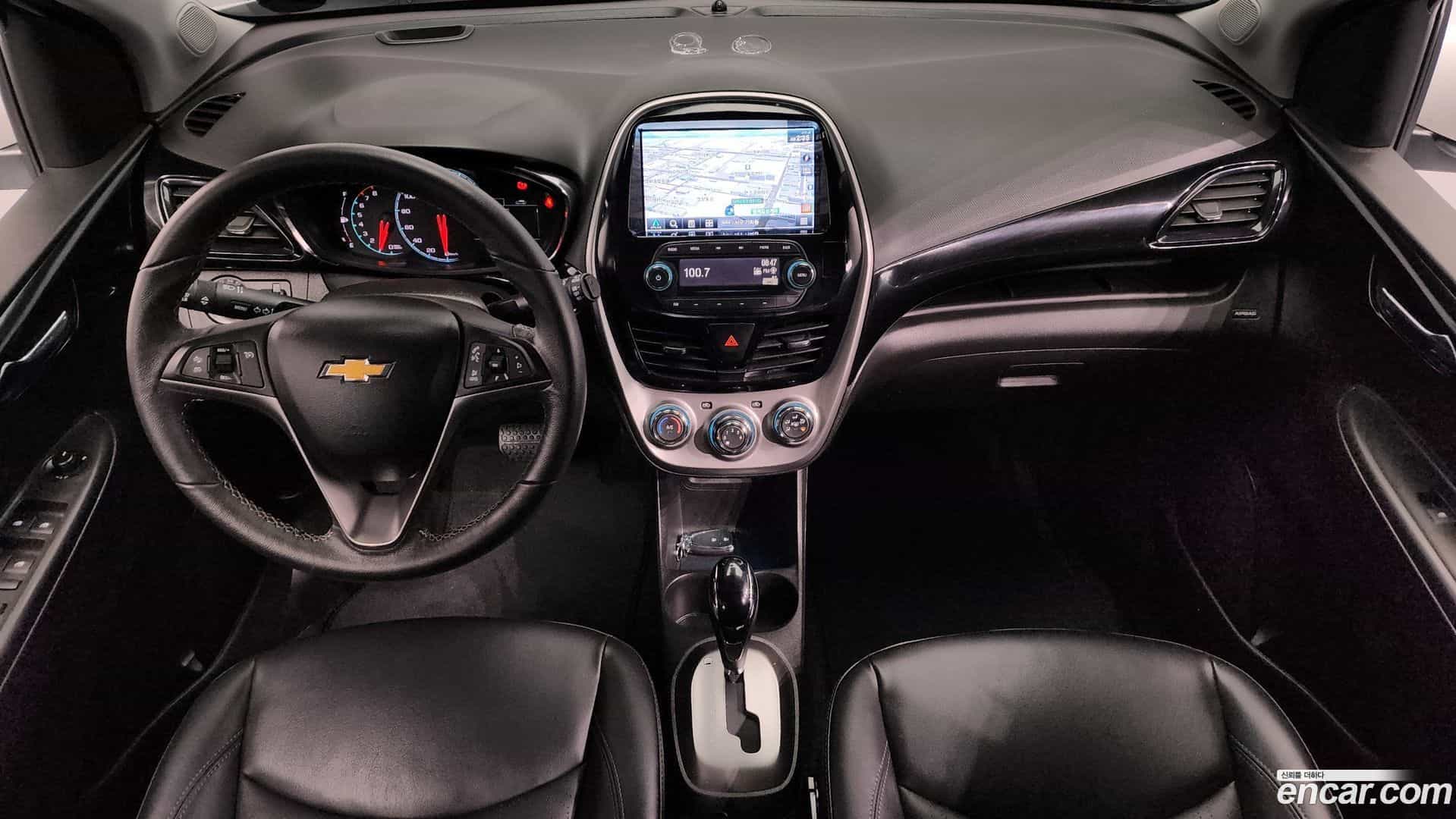 Spark Chevrolet 2018.5-INNER-007