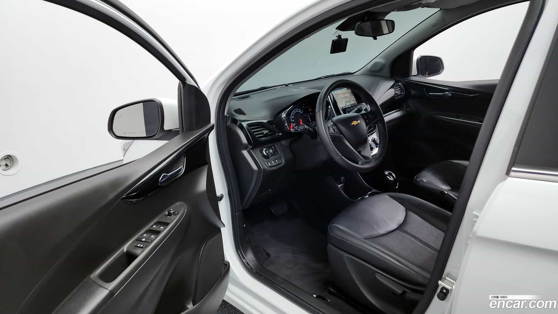 Spark Chevrolet 2018.5-INNER-010