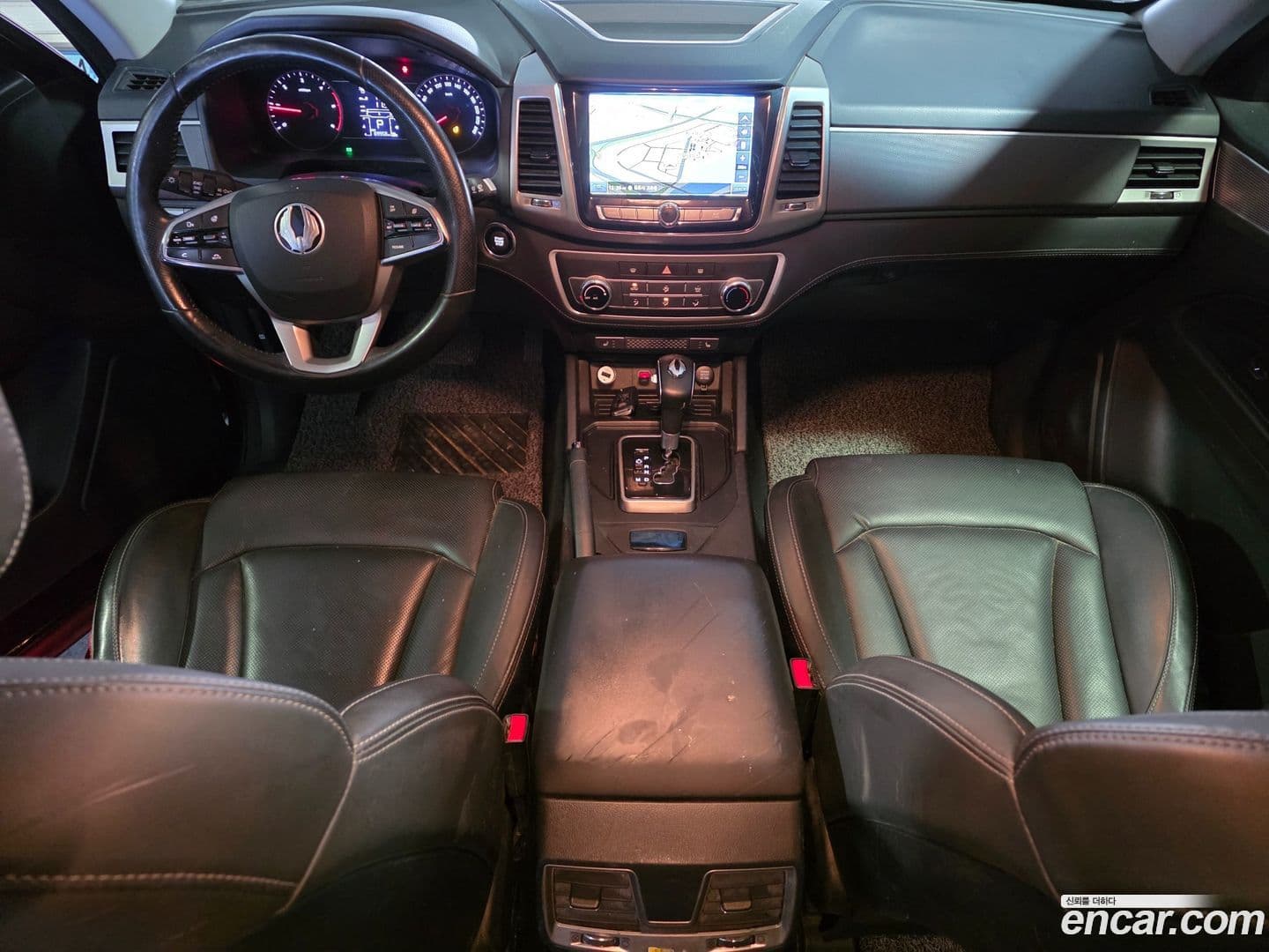 Main__Slider__Photo:Rexton KG_Mobility_Ssangyong 2019.4-6