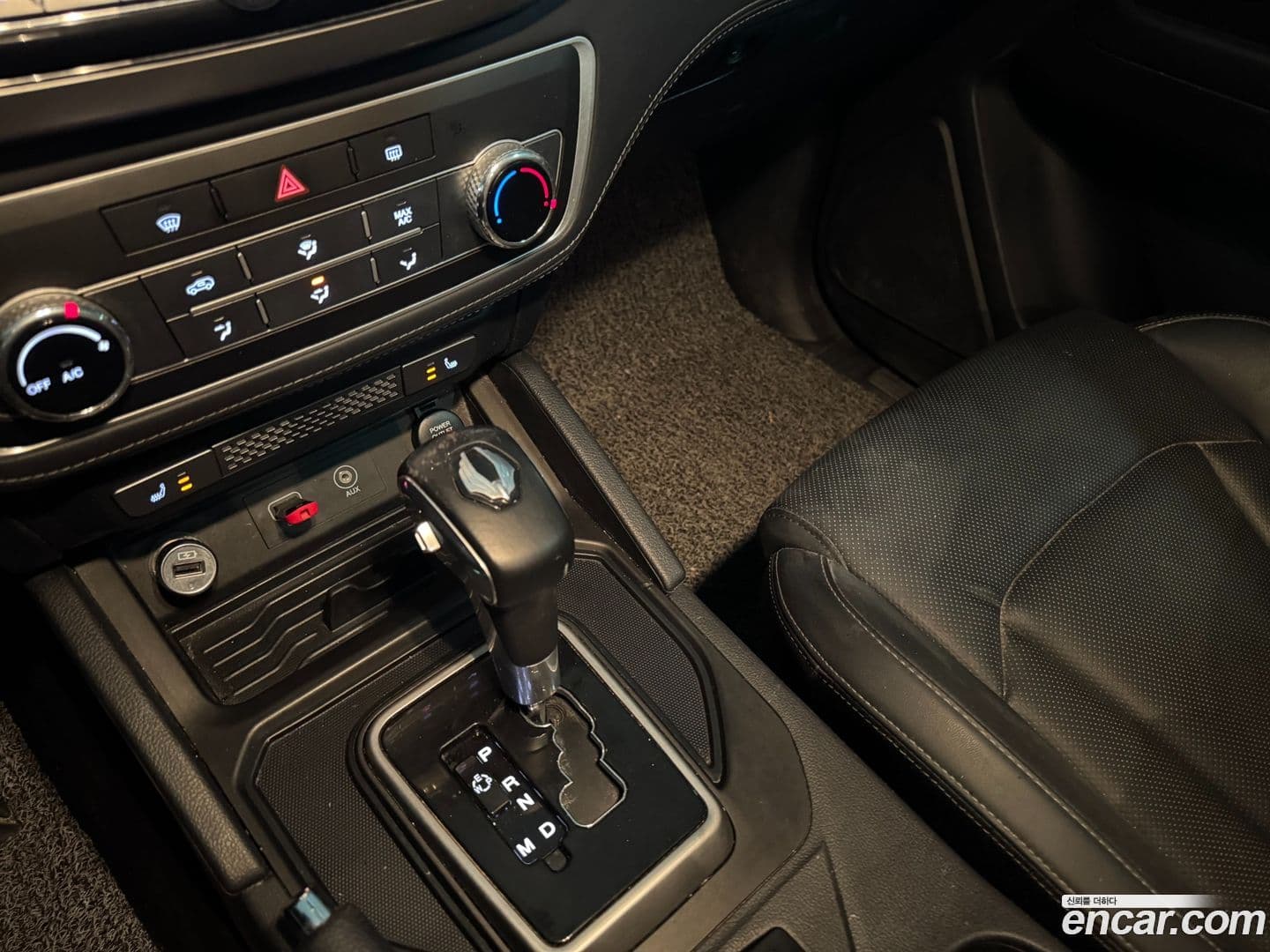 Main__Slider__Photo:Rexton KG_Mobility_Ssangyong 2019.4-8