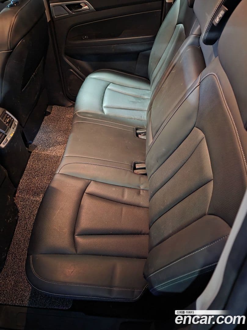 Main__Slider__Photo:Rexton KG_Mobility_Ssangyong 2019.4-10