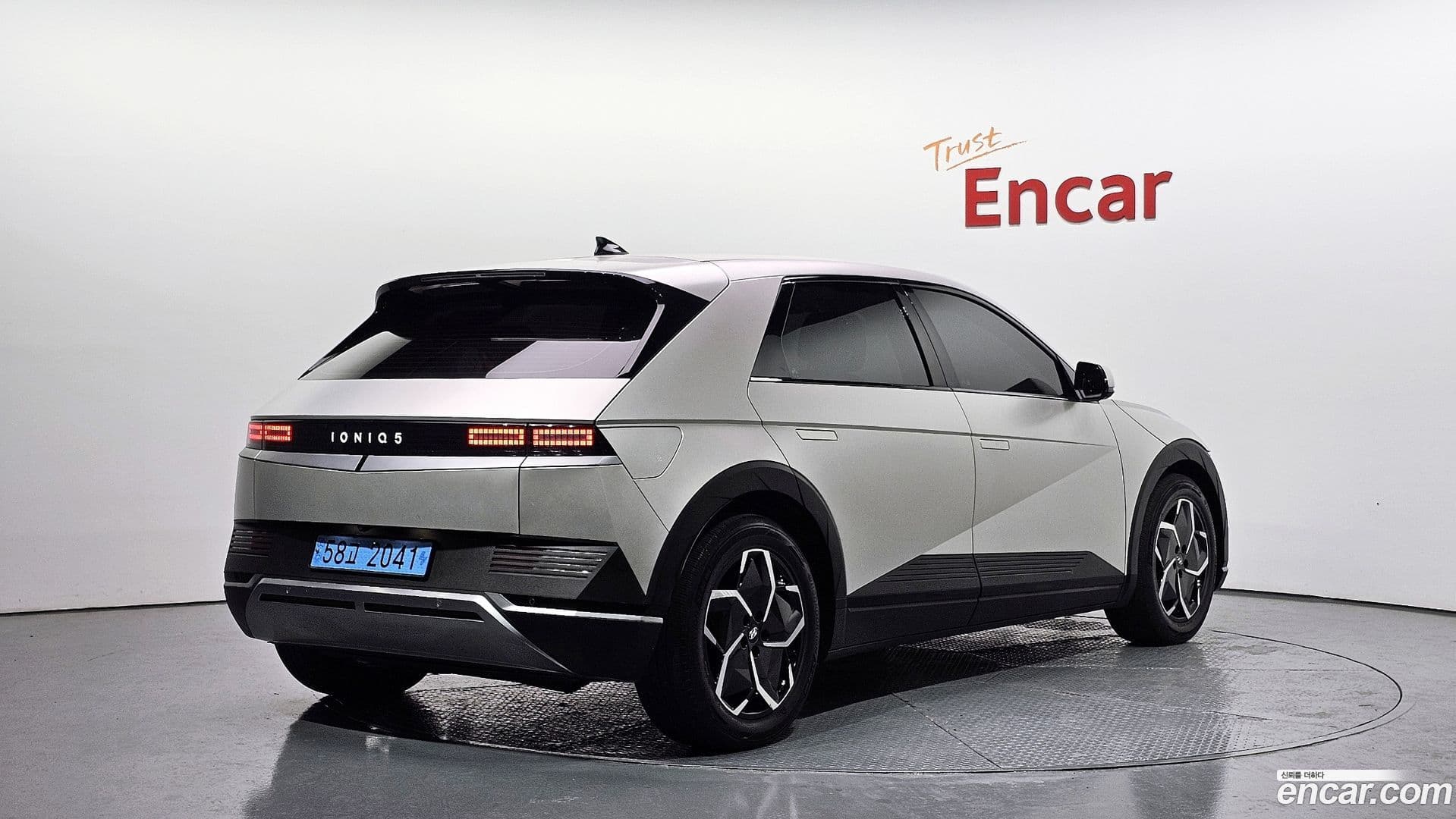 Main__Slider__Photo:Ioniq5 Hyundai 2022.2-1