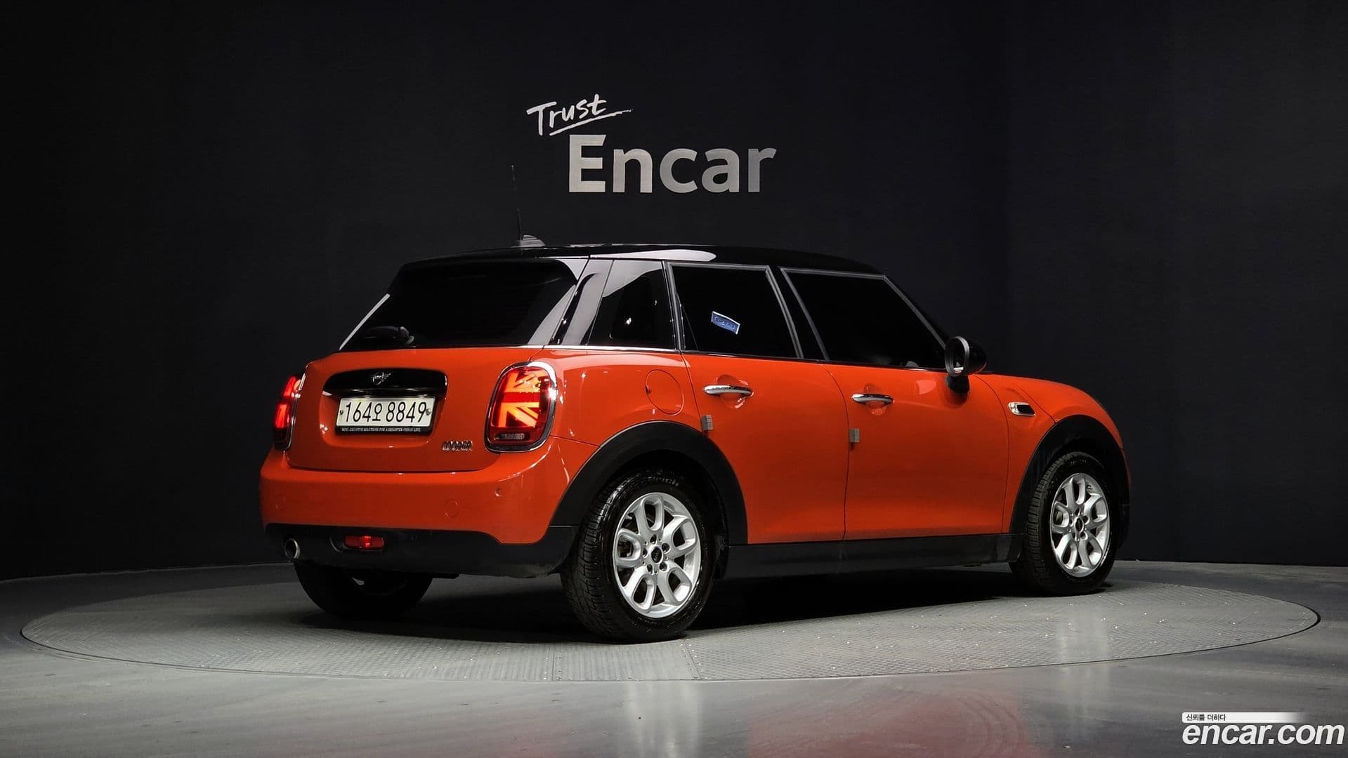 Main__Slider__Photo:Cooper Mini 2019.9-1