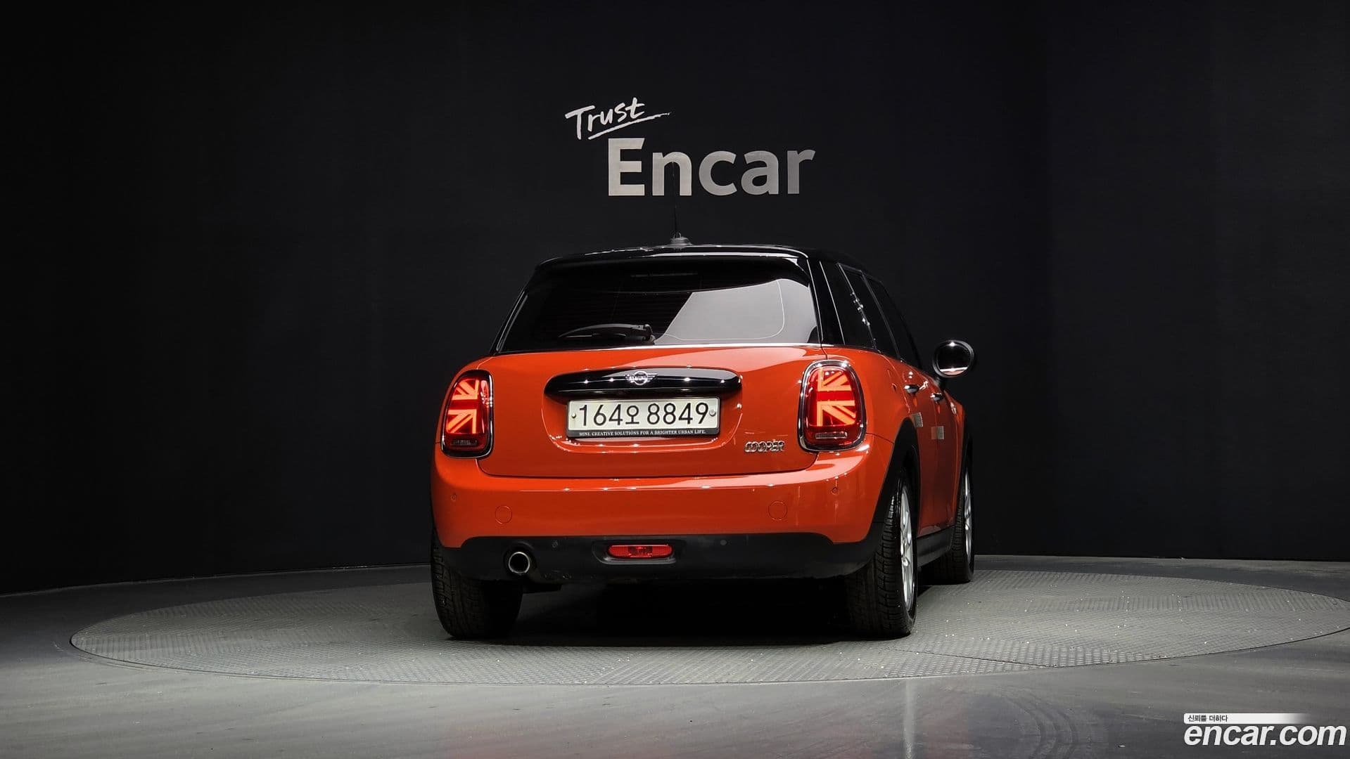 Main__Slider__Photo:Cooper Mini 2019.9-3