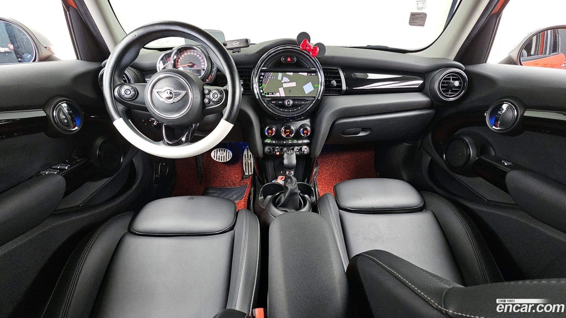 Main__Slider__Photo:Cooper Mini 2019.9-6