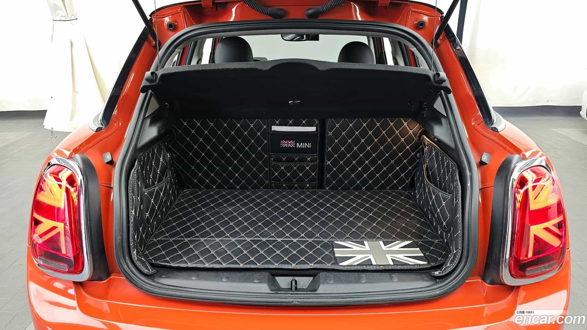 Cooper Mini 2019.9-OPTION-024