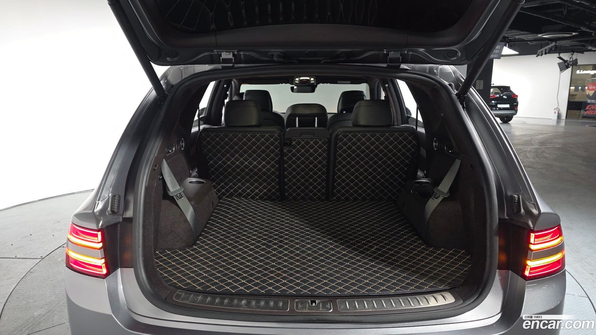 Main__Slider__Photo:GV80 Genesis 2021.6-19