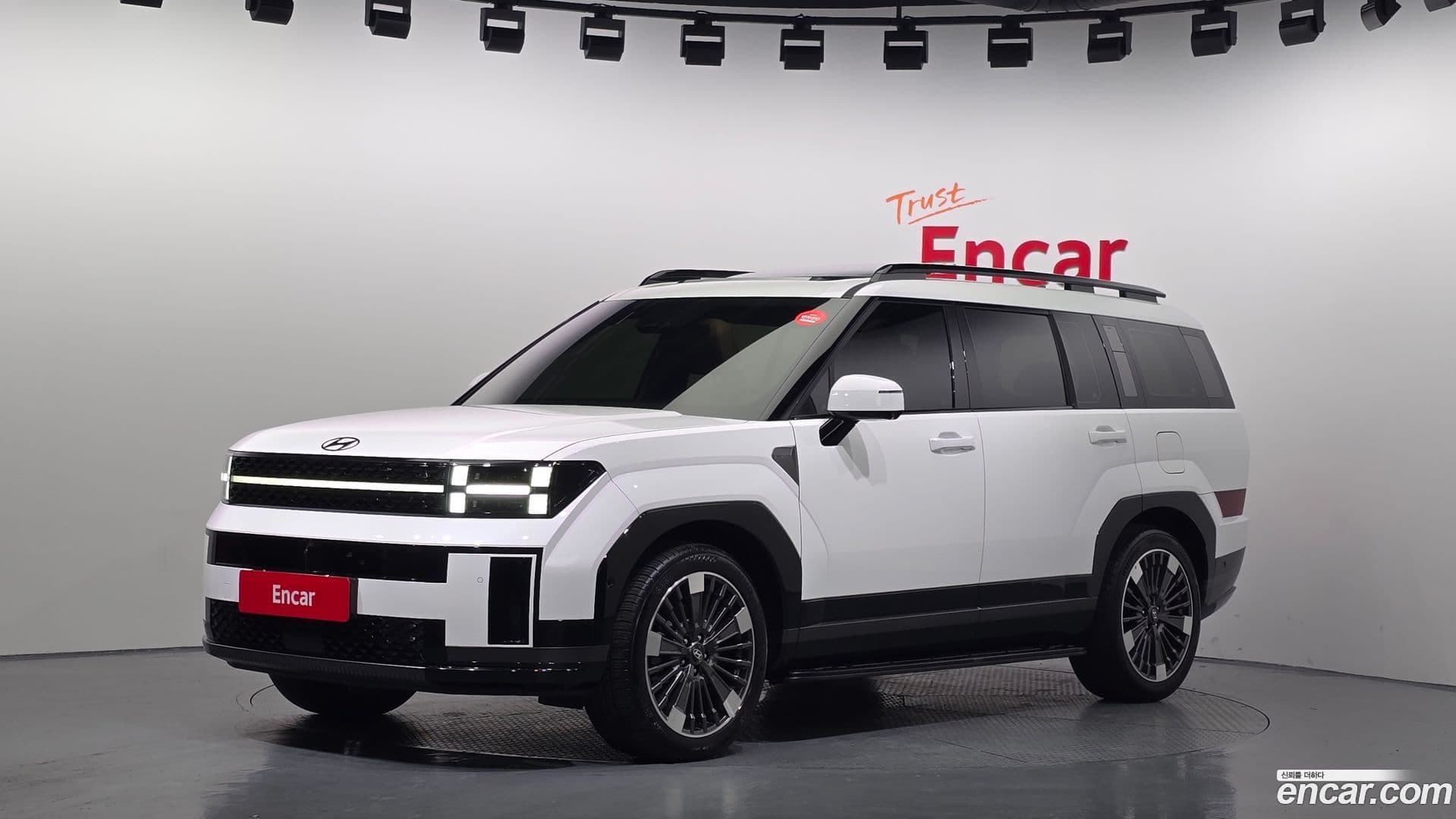 Main__Slider__Photo:Santafe Hyundai 2025.5-0