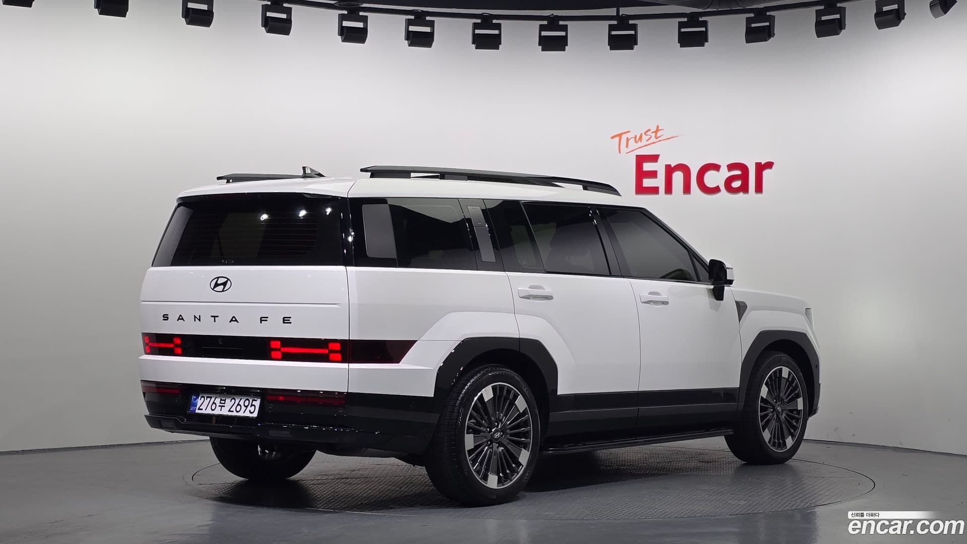 Main__Slider__Photo:Santafe Hyundai 2025.5-1