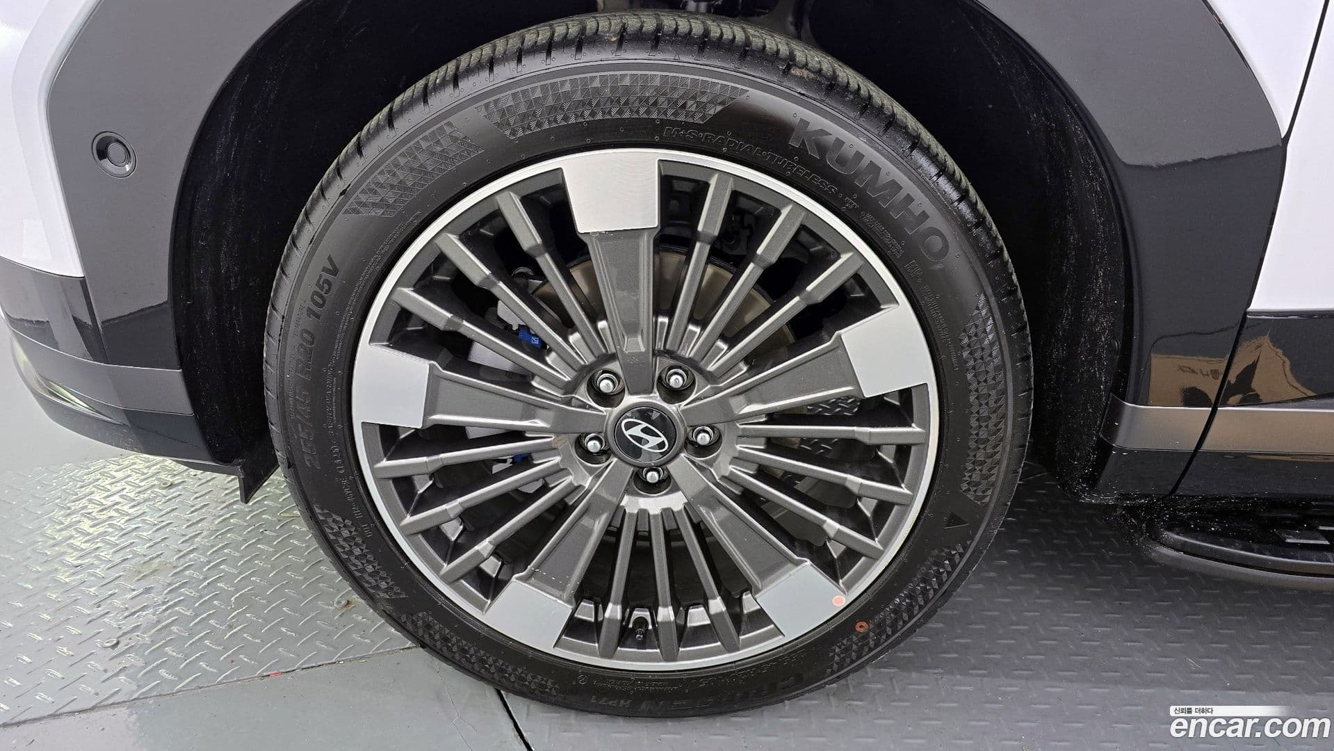 Main__Slider__Photo:Santafe Hyundai 2025.5-4