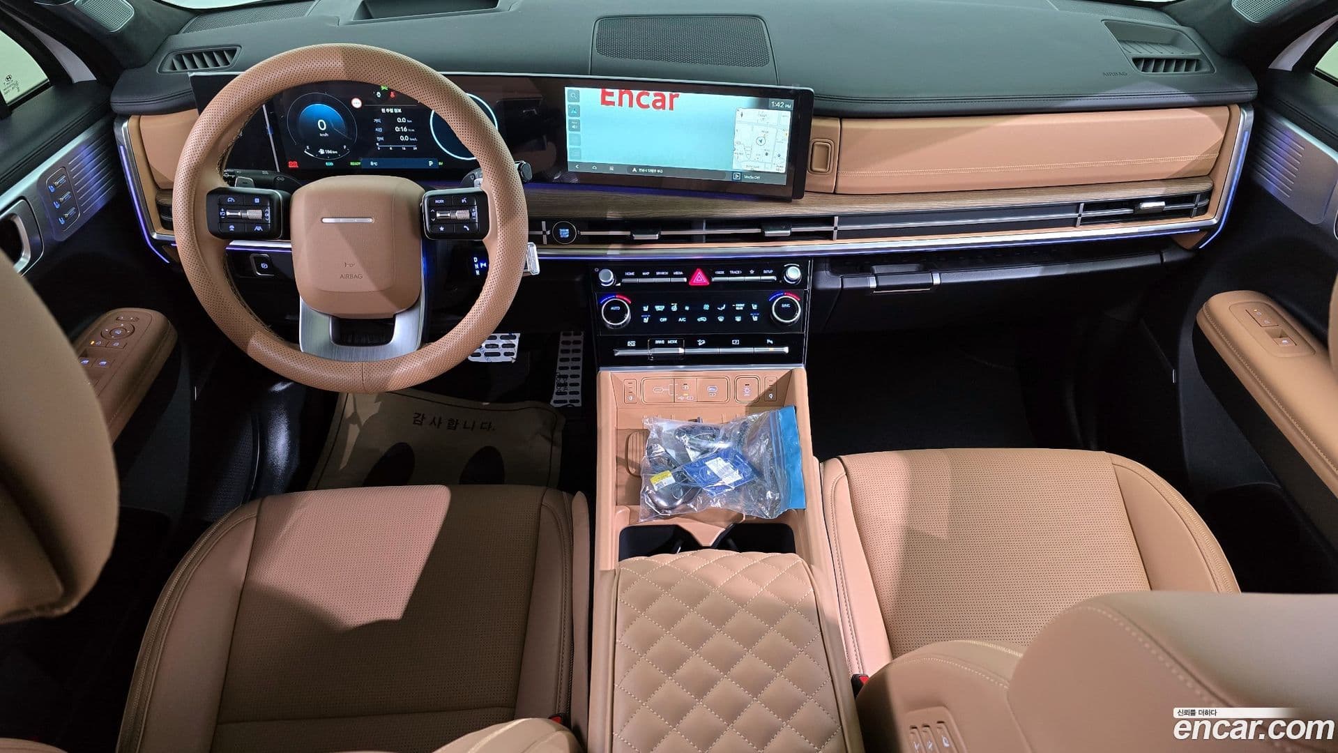 Main__Slider__Photo:Santafe Hyundai 2025.5-6