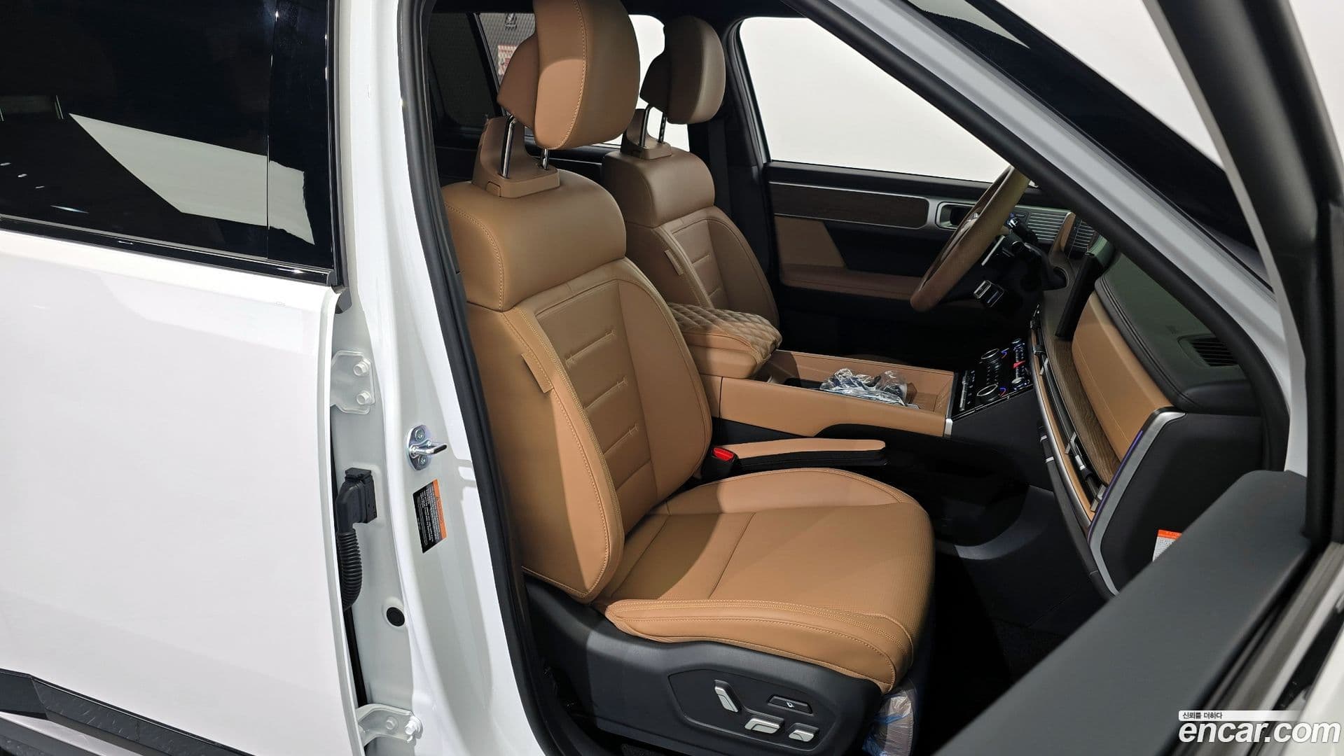 Main__Slider__Photo:Santafe Hyundai 2025.5-11