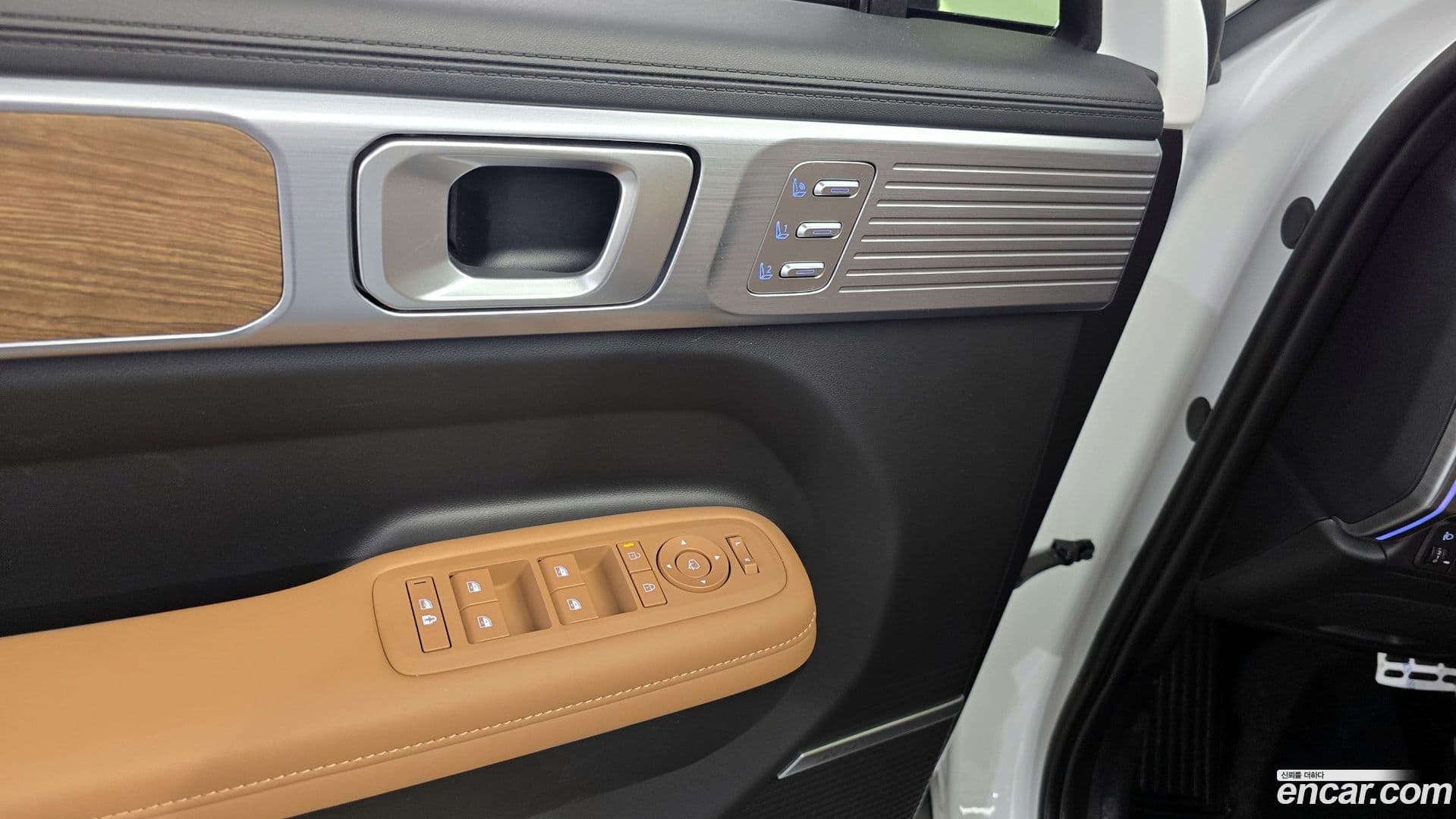 Main__Slider__Photo:Santafe Hyundai 2025.5-13