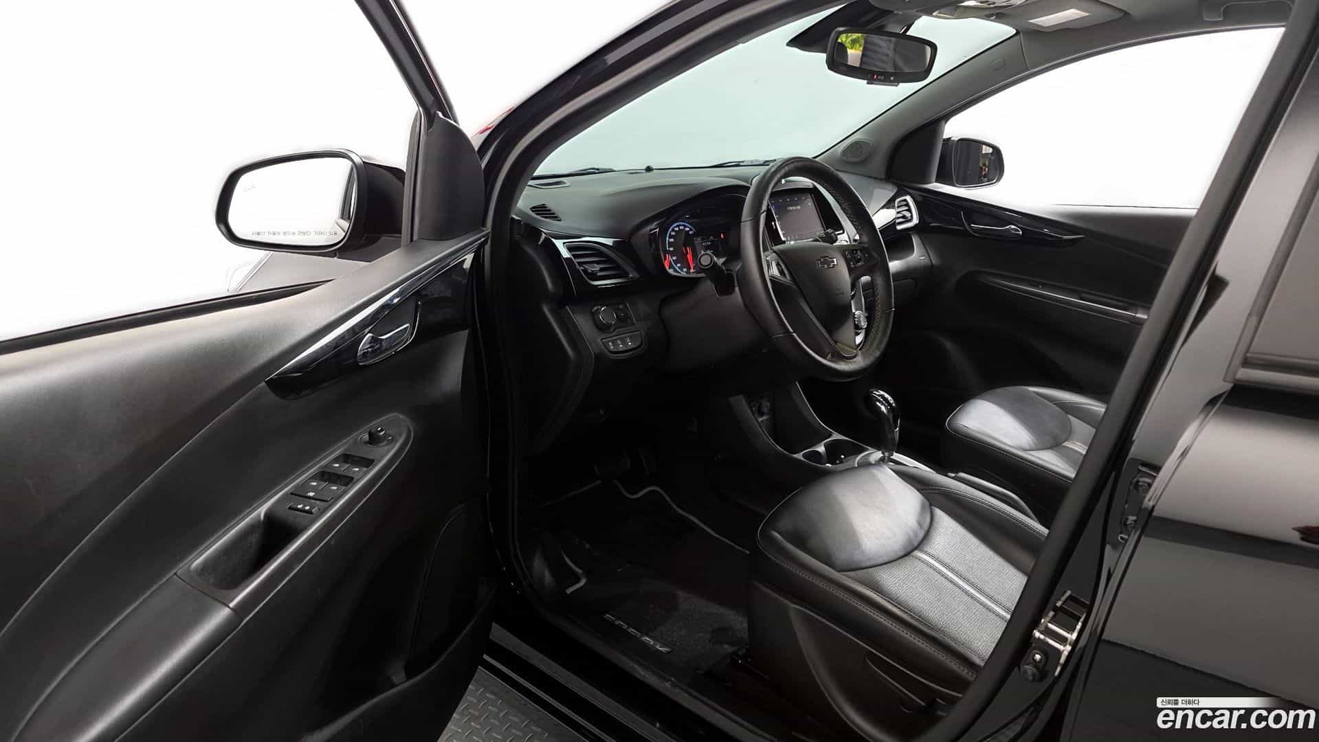 Spark Chevrolet 2020.10-INNER-010