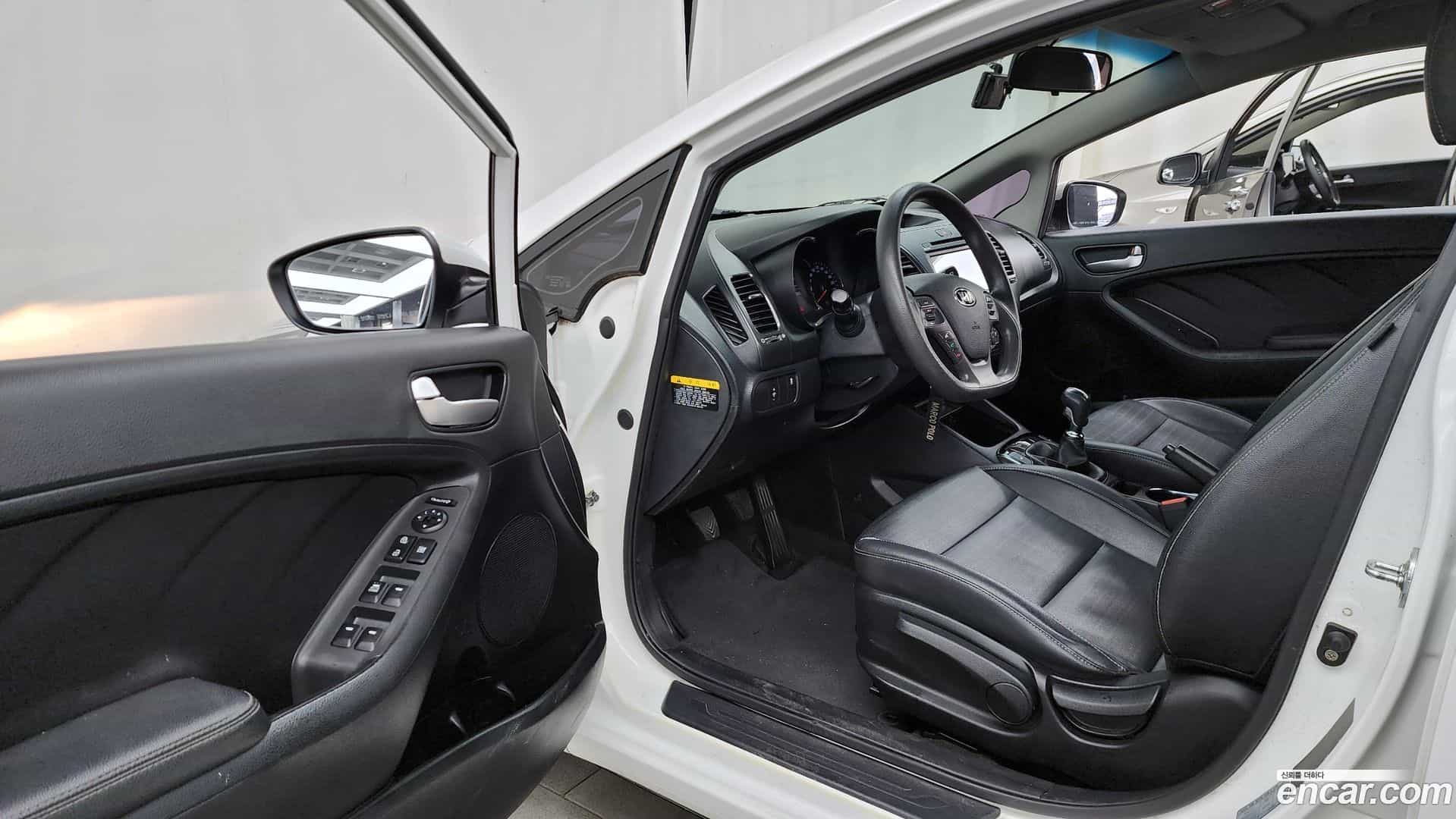 K3 Kia 2016.0-INNER-010