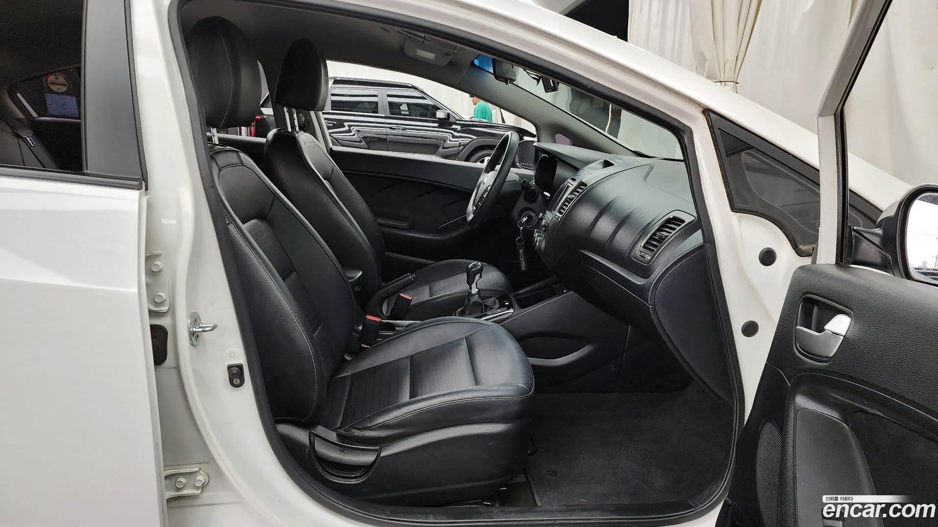 Main__Slider__Photo:K3 Kia 2016.0-10