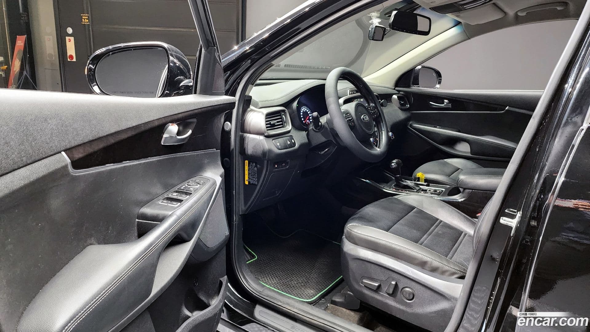 Main__Slider__Photo:Sorento Kia 2014.8-10