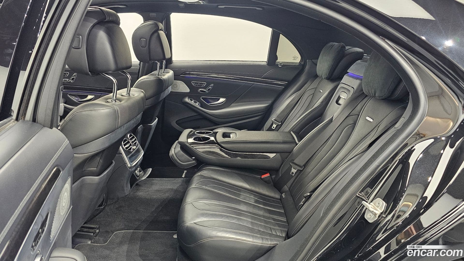 Main__Slider__Photo:S-Class Mercedes-Benz 2016.7-11