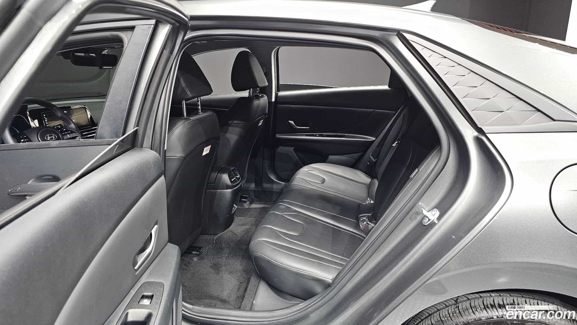 AVANTE Hyundai 2024.7-OPTION-015