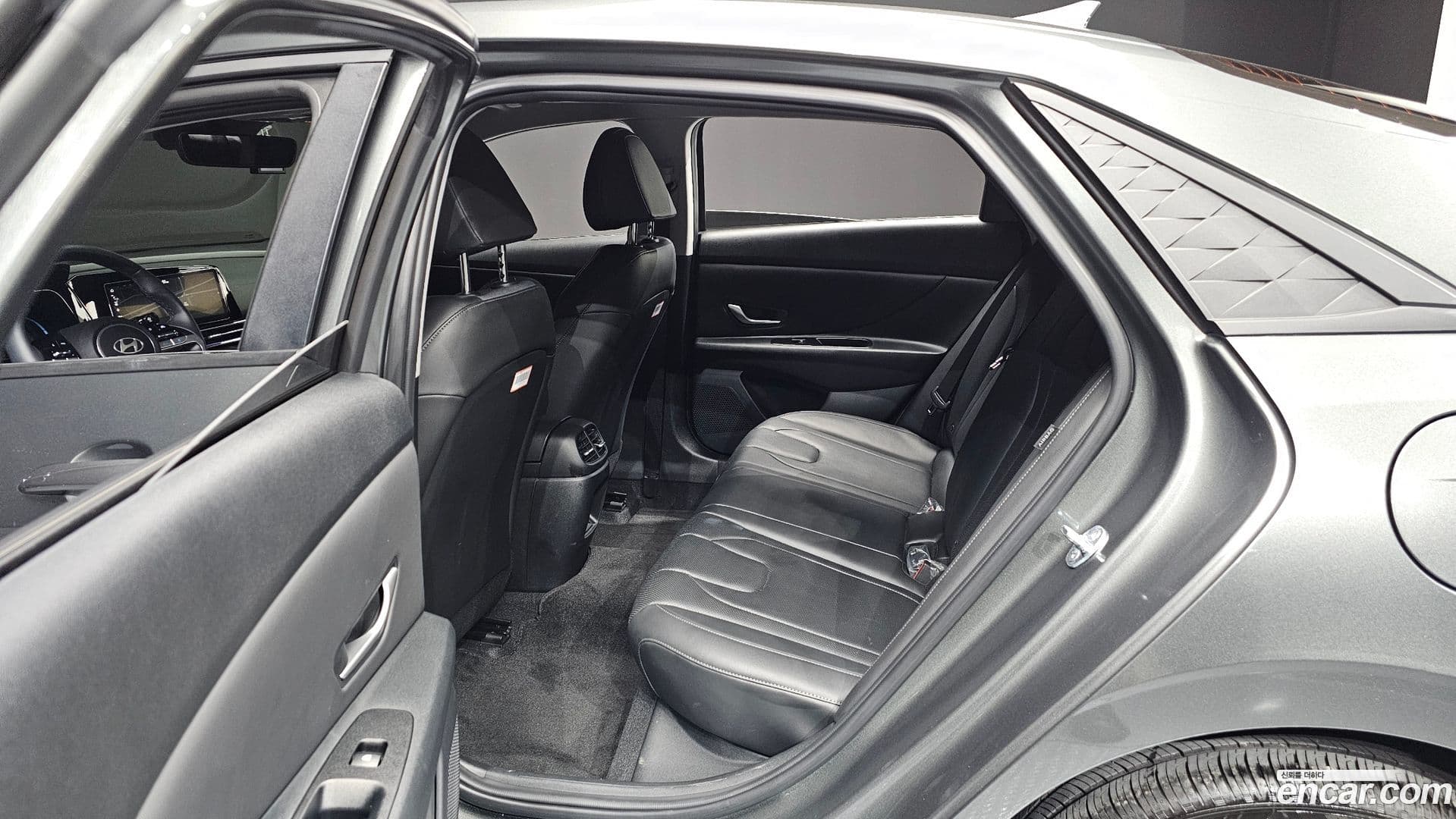 Main__Slider__Photo:AVANTE Hyundai 2024.7-10