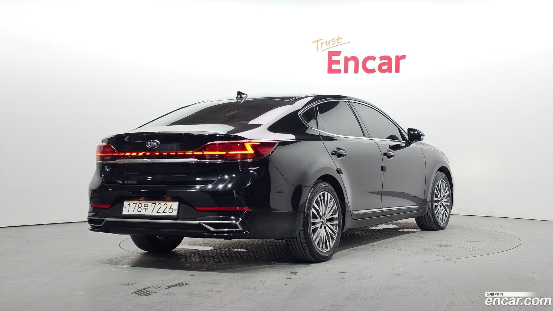 Main__Slider__Photo:K7 Kia 2021.1-1