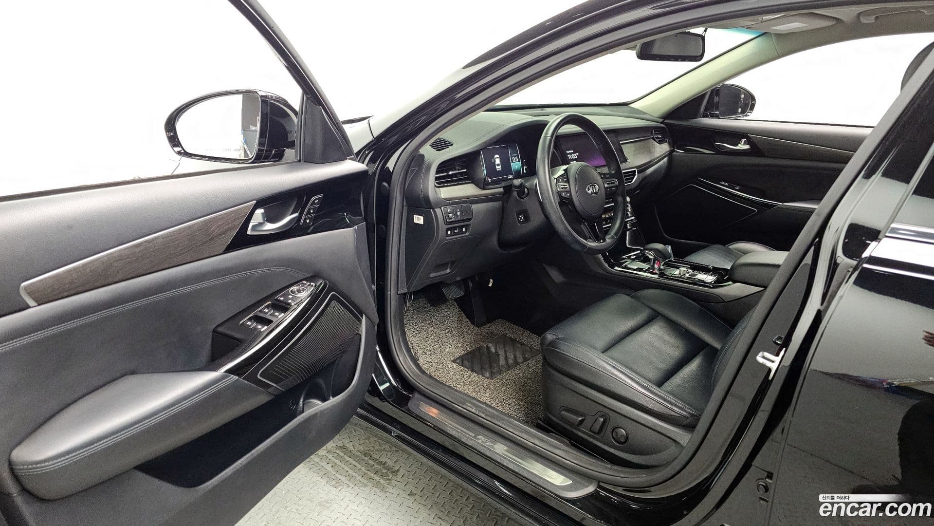 Main__Slider__Photo:K7 Kia 2021.1-9