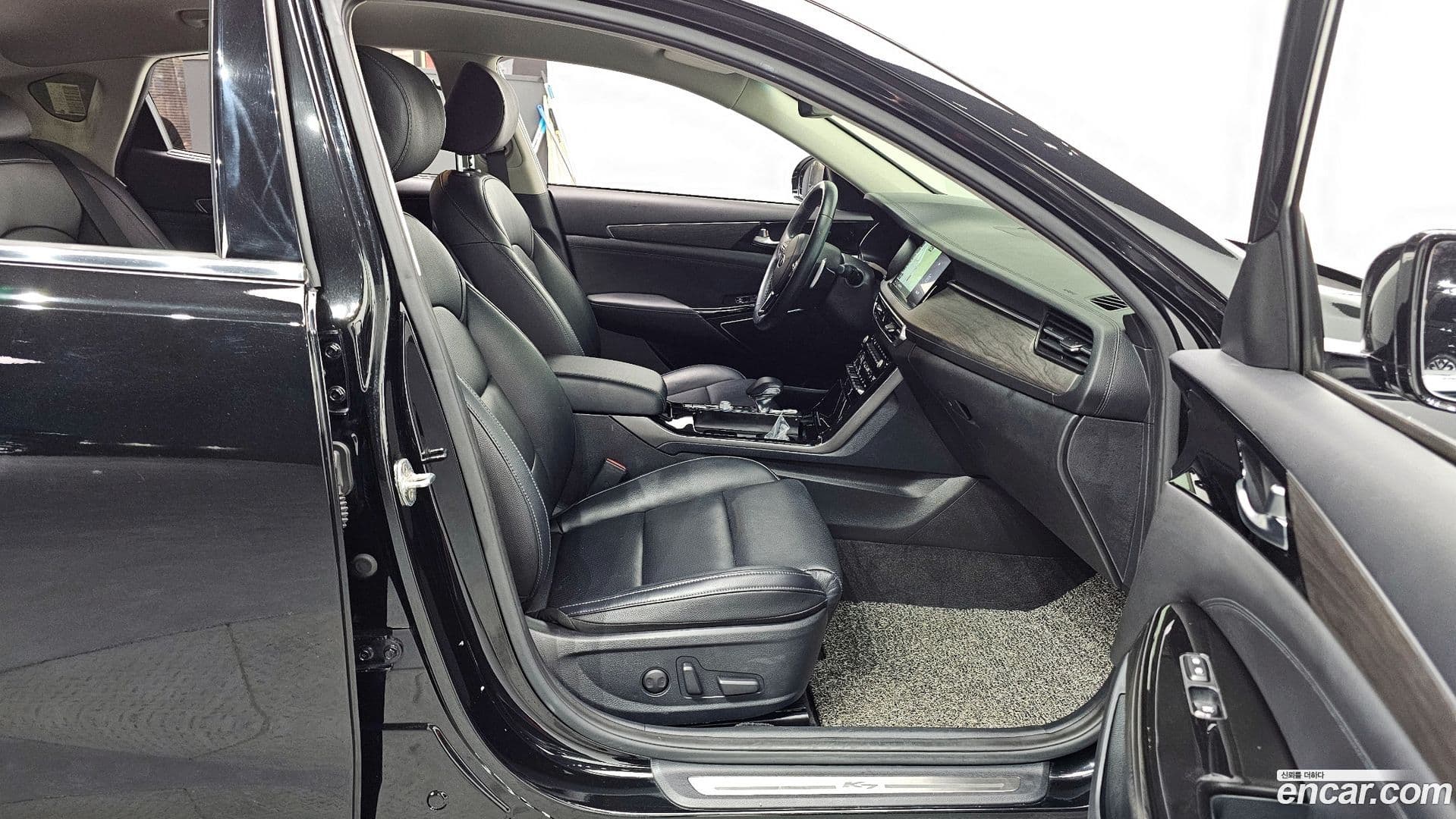 Main__Slider__Photo:K7 Kia 2021.1-10