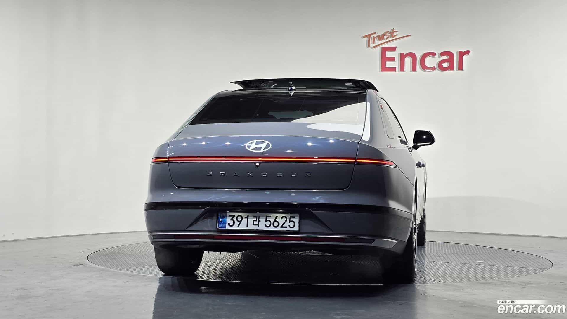Grandeur Hyundai 2023.11-OUTER-004